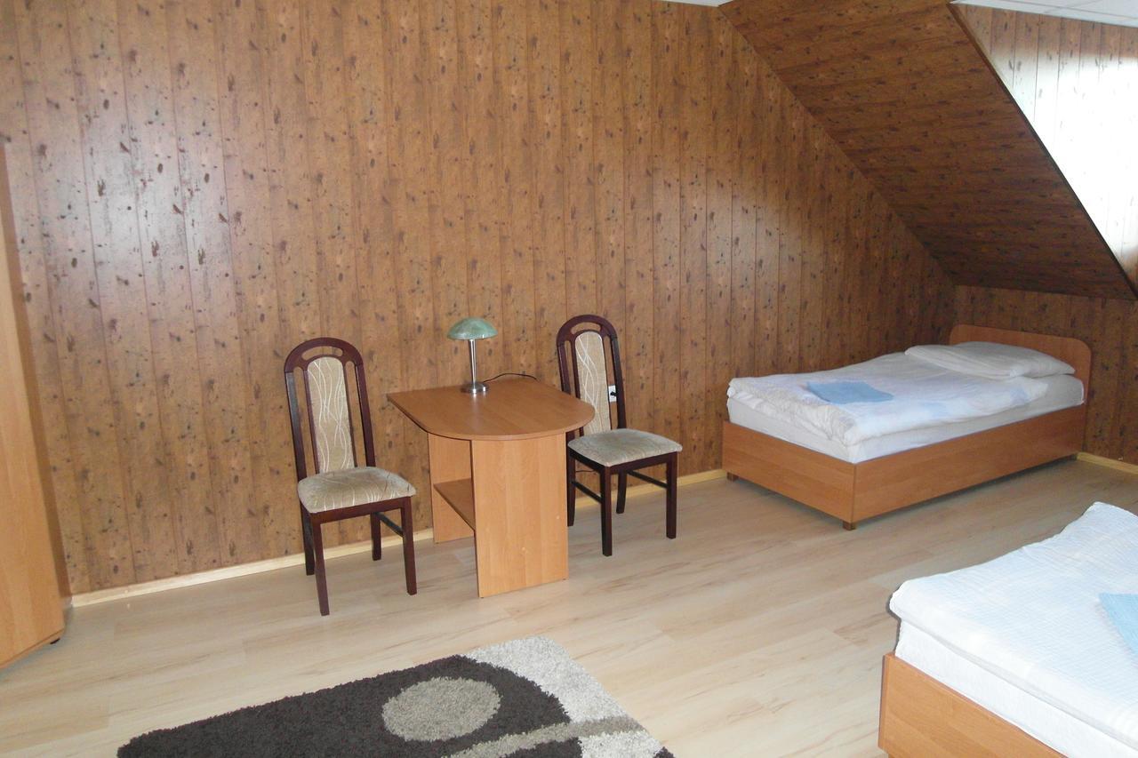 Pomorska Zajazd Restauracja Czaplinek Buitenkant foto