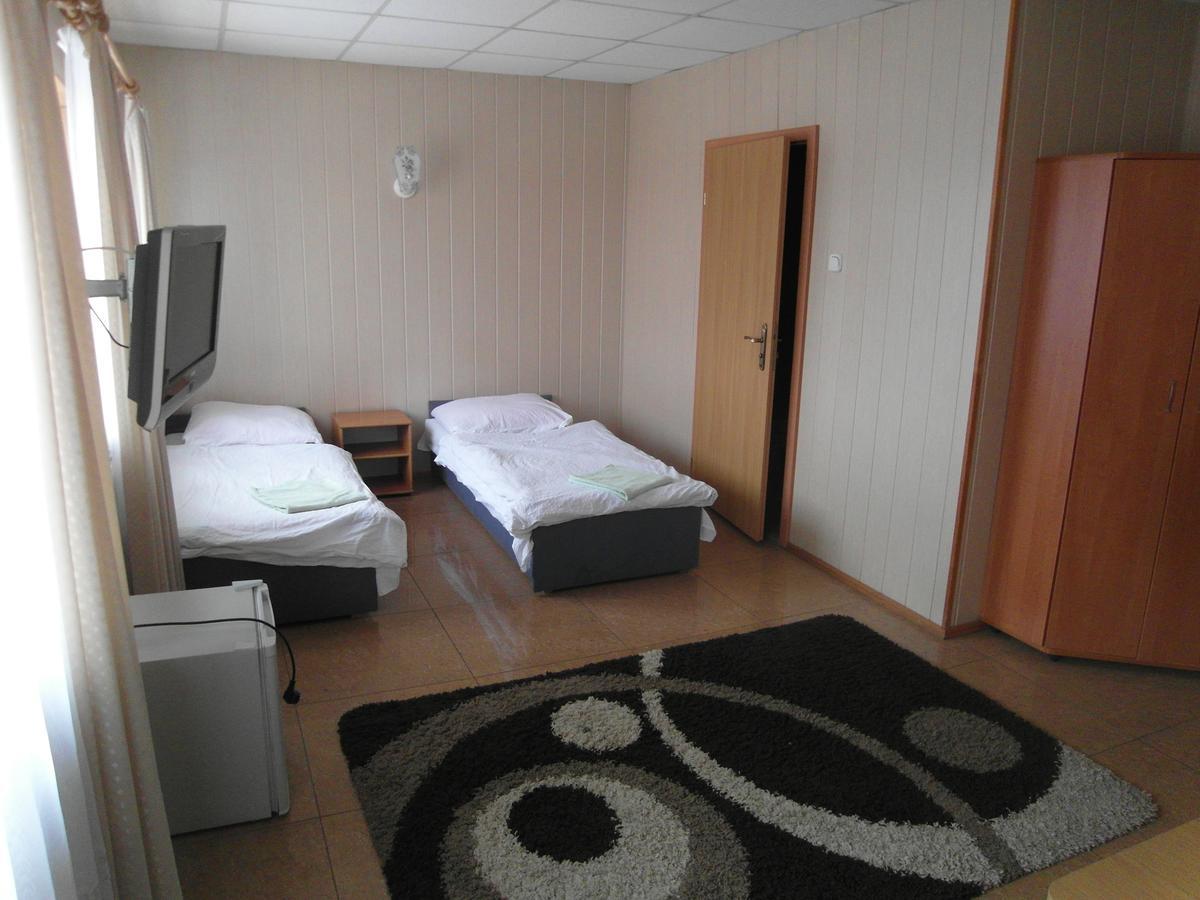 Pomorska Zajazd Restauracja Czaplinek Buitenkant foto